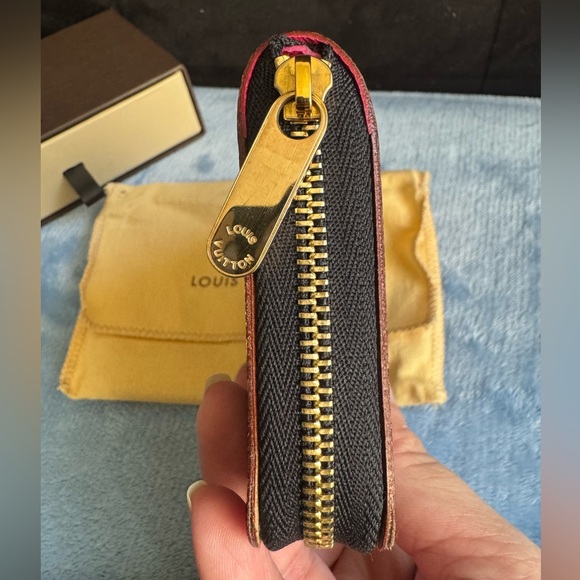 LOUIS VUITTON X MURAKAMI ZIPPY COIN PURSE - Picture 5 of 12